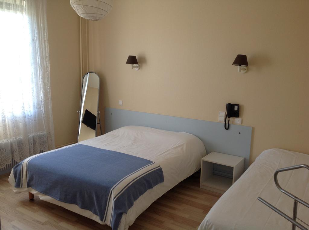Le Relais De La Route Bleue Hotel Saint-Loup  Buitenkant foto
