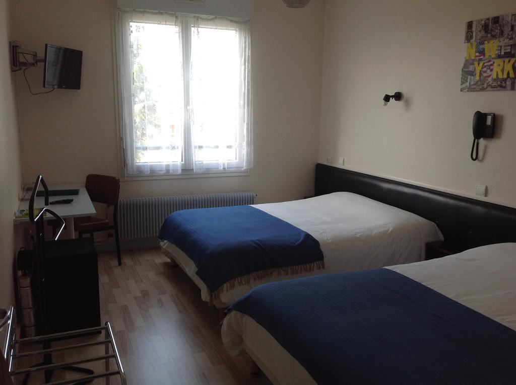 Le Relais De La Route Bleue Hotel Saint-Loup  Buitenkant foto